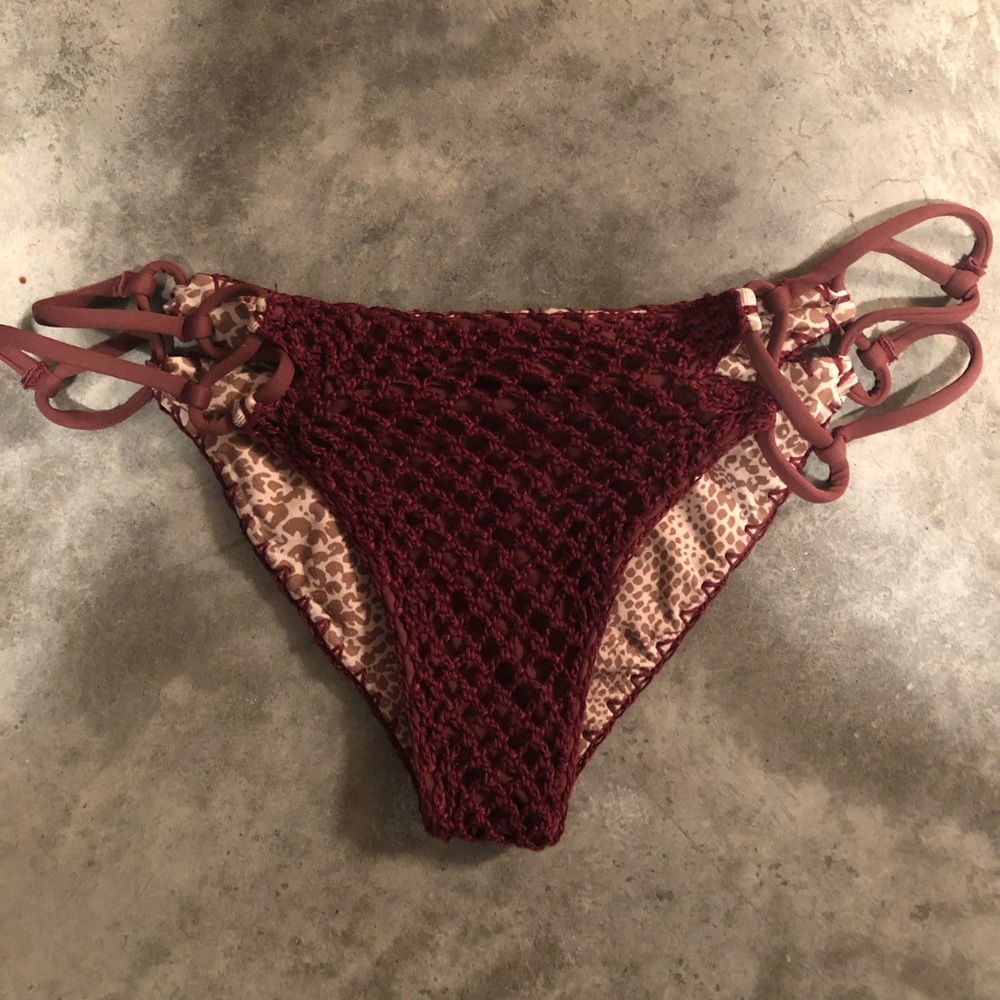 ACACIA Crochet Nusa Bottom